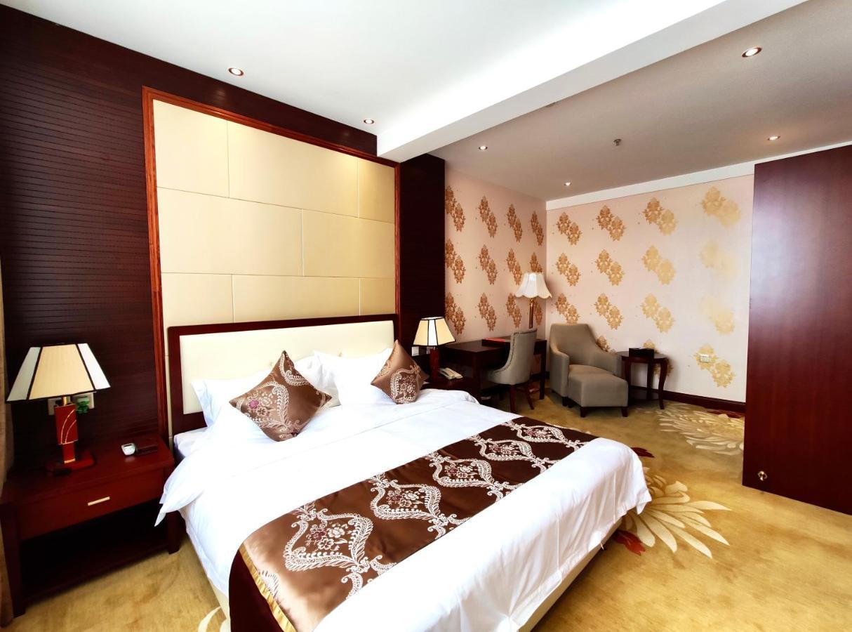 Golden Peacock Hotel Blantyre Dış mekan fotoğraf