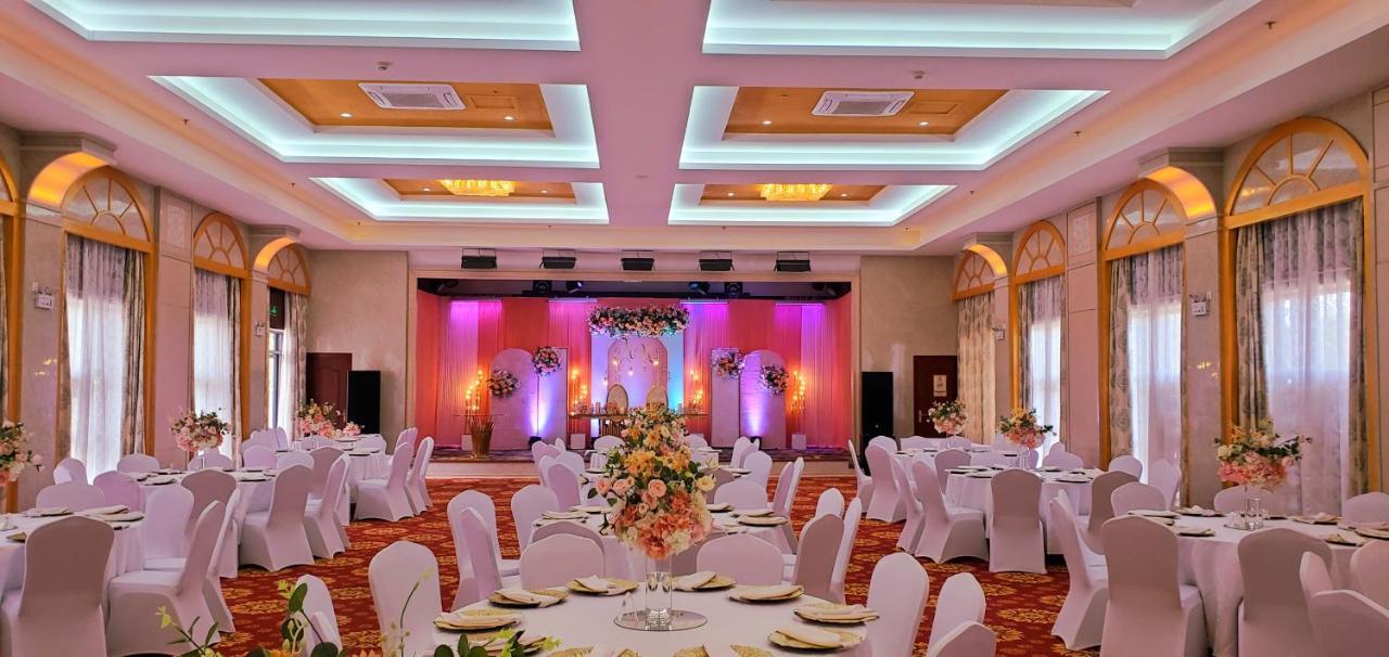 Golden Peacock Hotel Blantyre Dış mekan fotoğraf