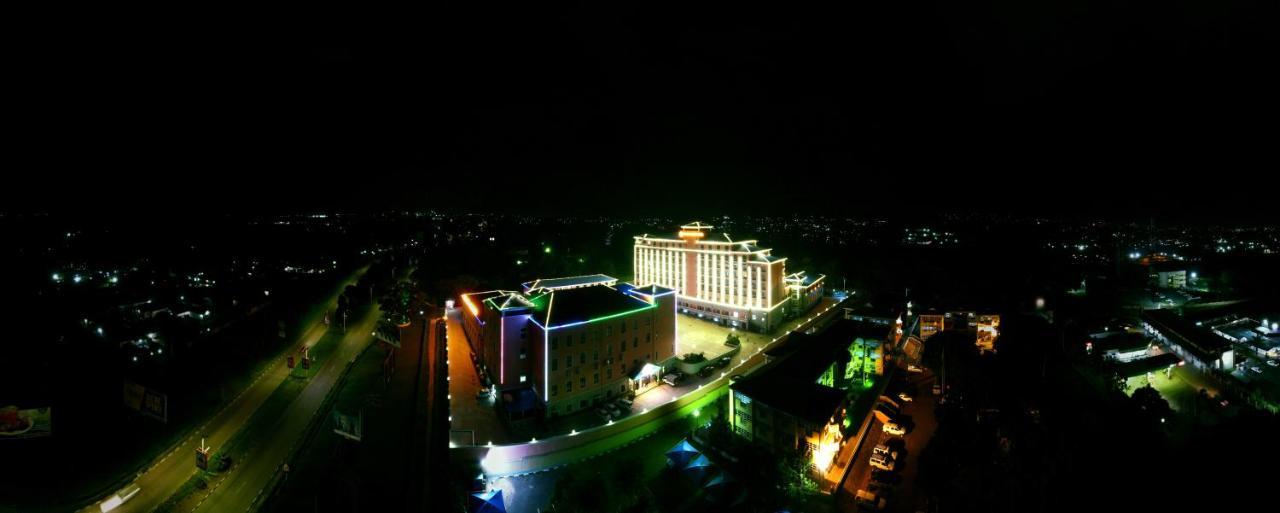 Golden Peacock Hotel Blantyre Dış mekan fotoğraf